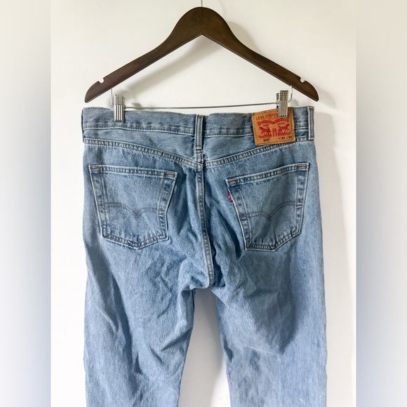 Men’s Levis 505 Regular Fit Jeans - Picture 4 of 8